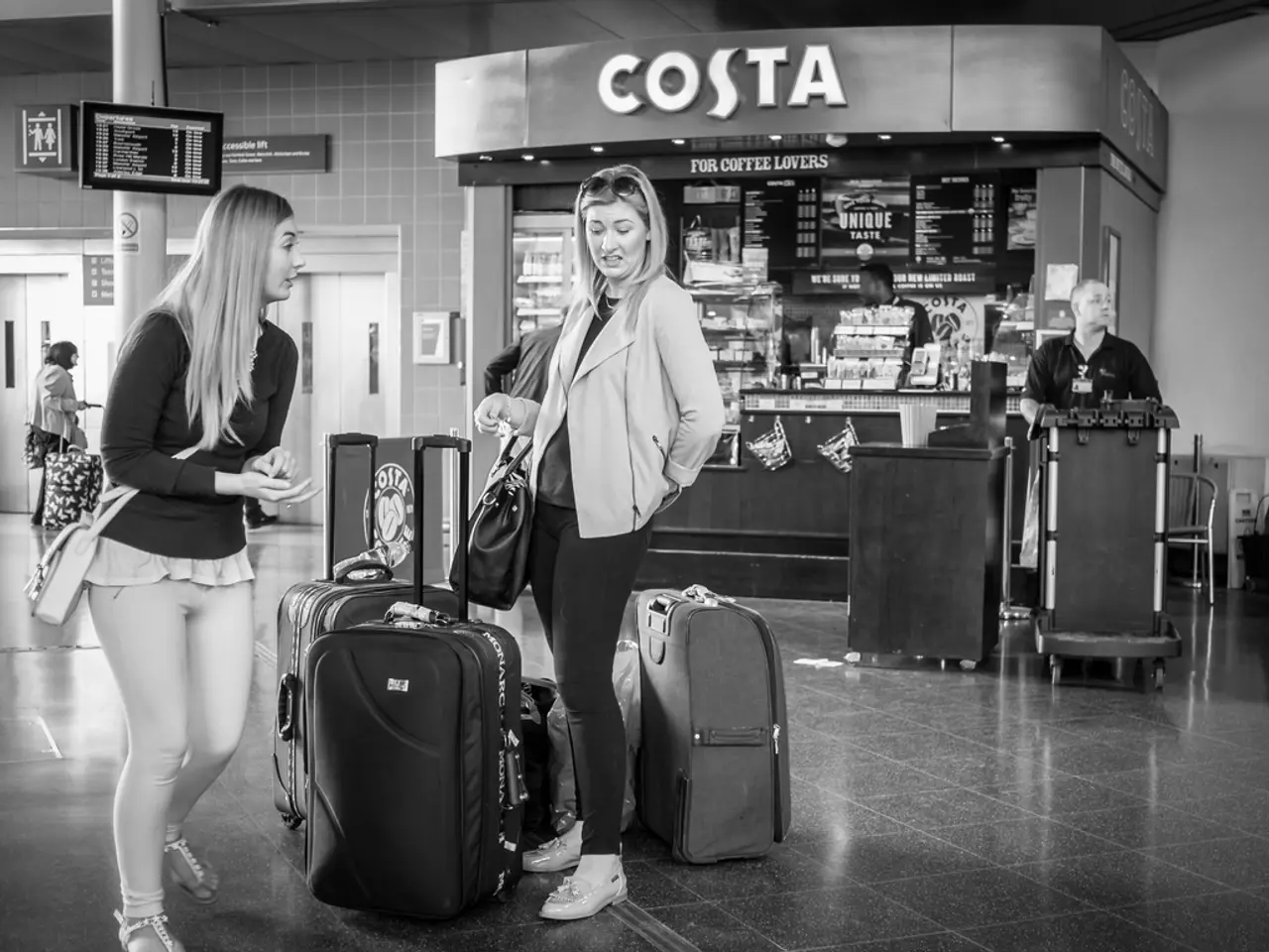 Fresh faces join Schweinfurt's Primary Customs Office: 23 young recruits kick off their customs...